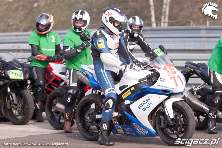 Motocyklisci speed day tor poznan kwiecien 2013