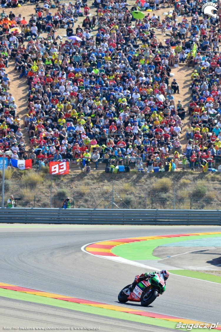 MotoGP Aragon Aprilia Gresini 22 Sam Lowes 16