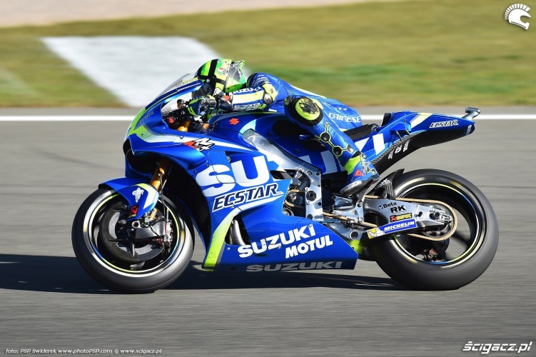 MotoGP Walencja 2017 29 Andrea Iannone Ecstar Suzuki 20