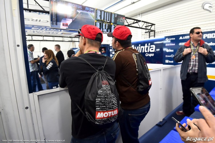 MotoGP Walencja 2017 Motul Avintia Ducati 6