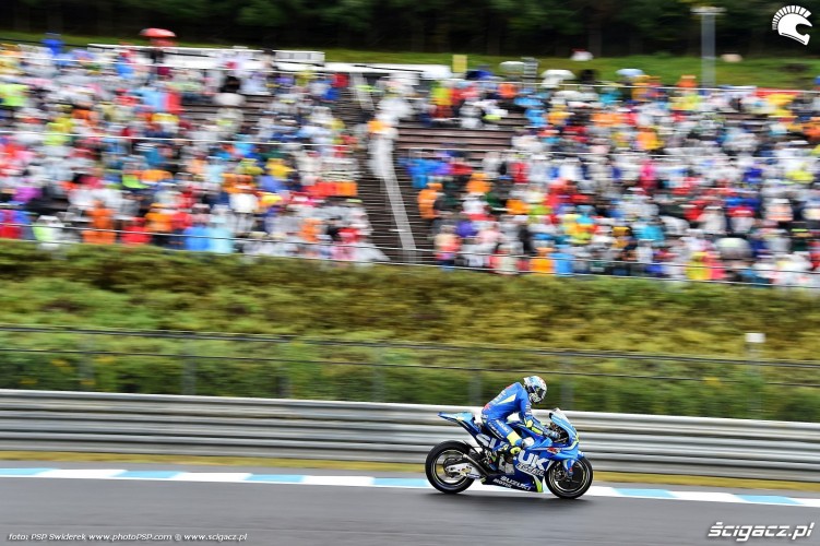 MotoGP Motegi Suzuki 29 Andrea Iannone 10