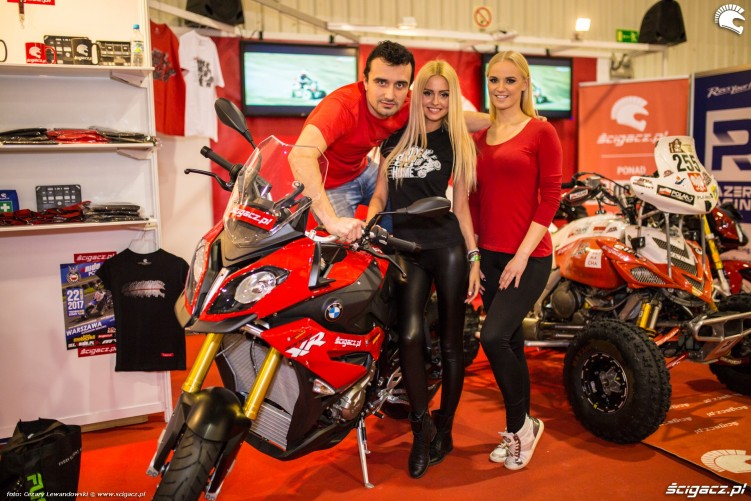 Warszawskie targi motocyklowe 2017 Scigacz pl Barry Hostessy