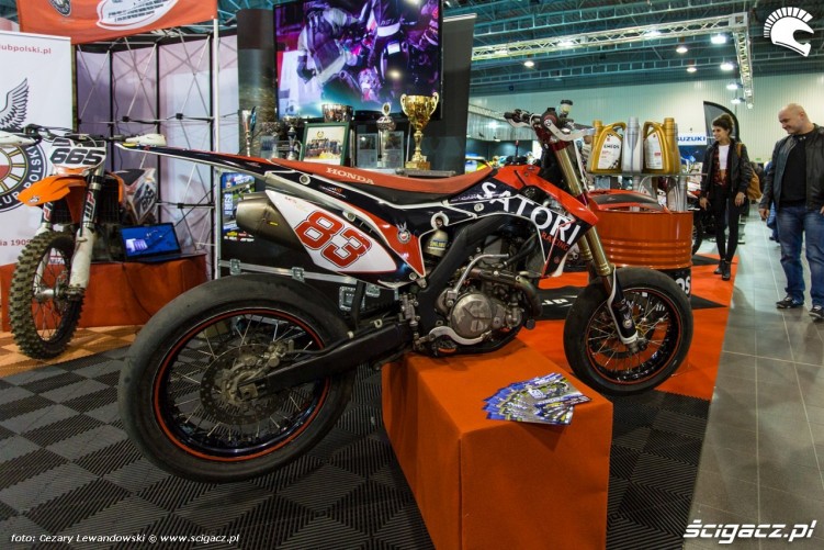 Wystawa motocykli i skuterow Moto Expo 2017 Honda Supermoto