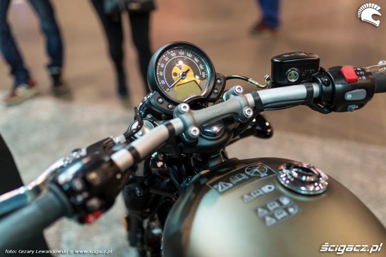 Wystawa motocykli i skuterow Moto Expo 2017 budzik triumph