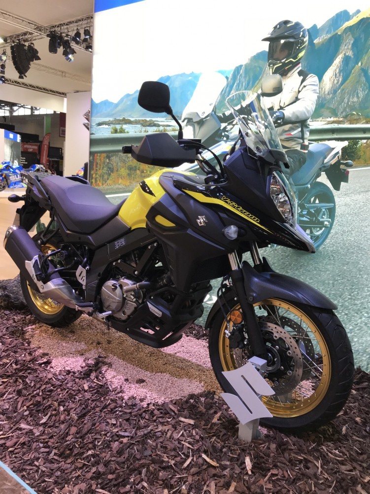 Suzuki na tagrach Intermot 2018 03