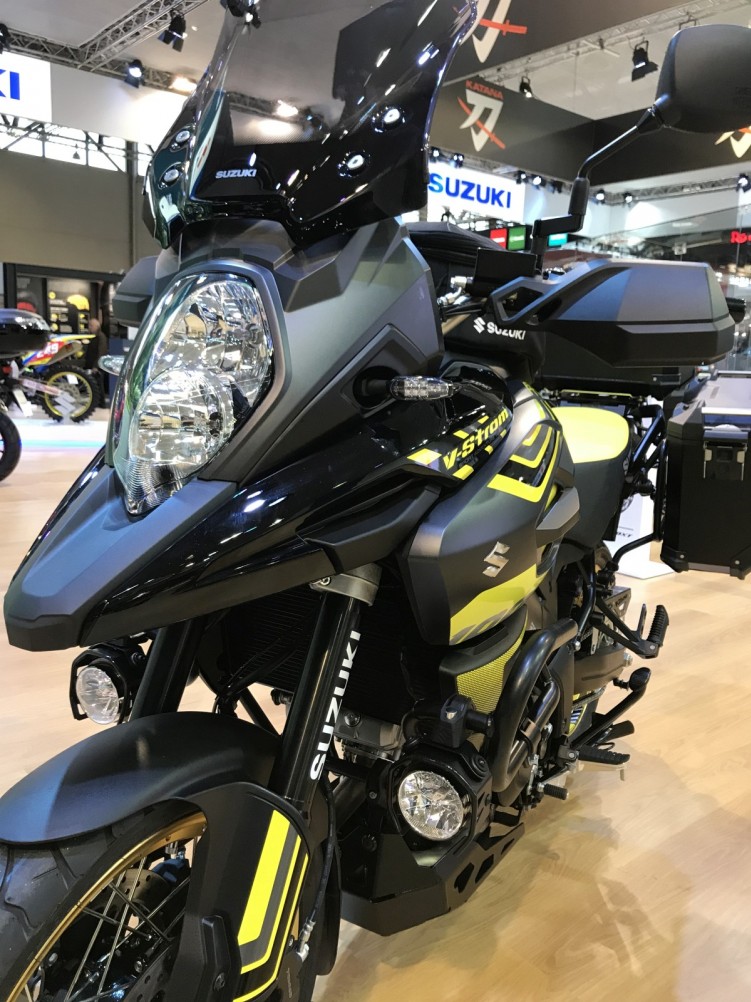 Suzuki na tagrach Intermot 2018 08