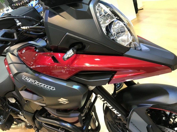 Suzuki na tagrach Intermot 2018 09