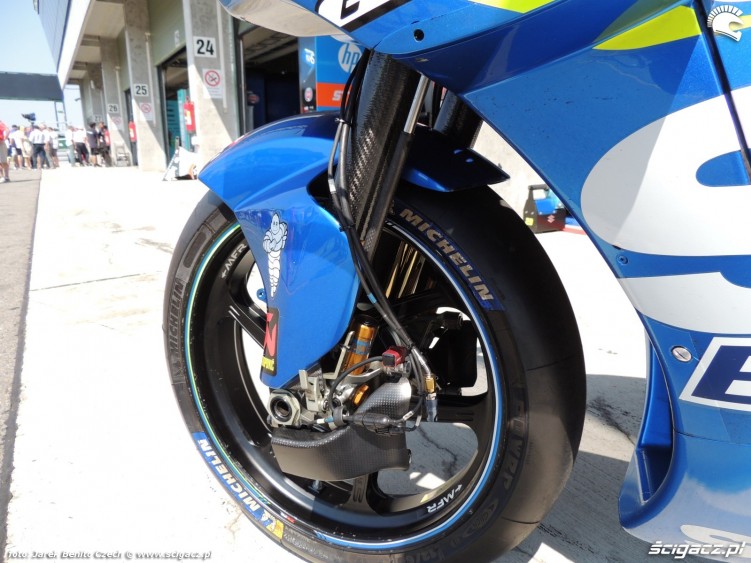 Suzuki MotoGP GSX RR Motul Rins Iannone 10