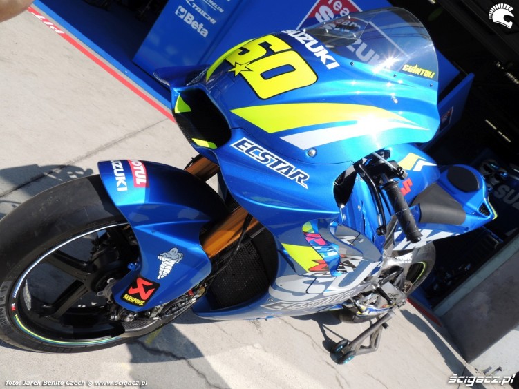 Suzuki MotoGP GSX RR Motul Rins Iannone 6