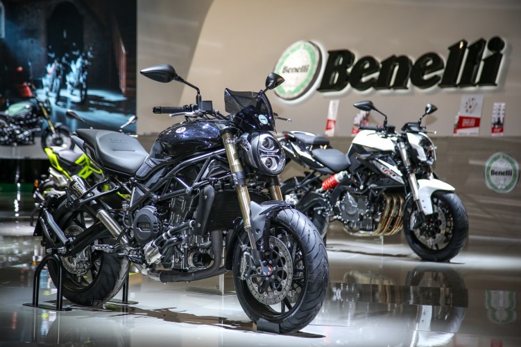 Benelli naked