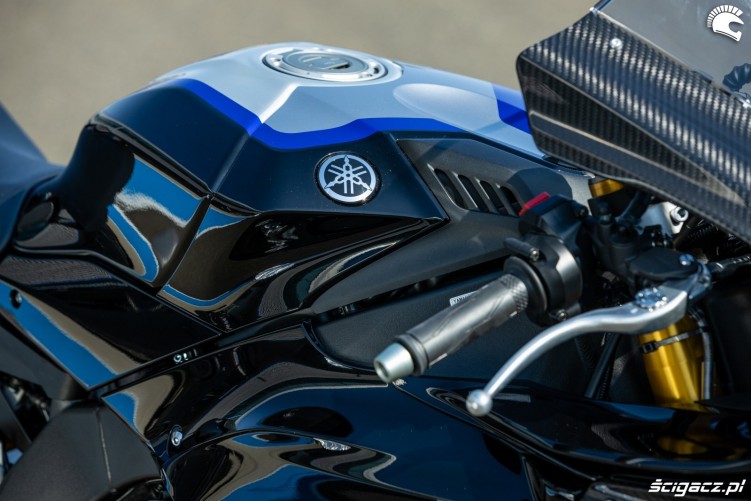 Yamaha R1 M 2020 detale 24