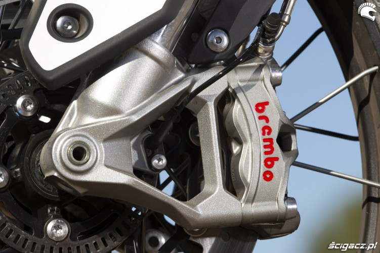 130 triumph tiger 900 rally zacisk brembo