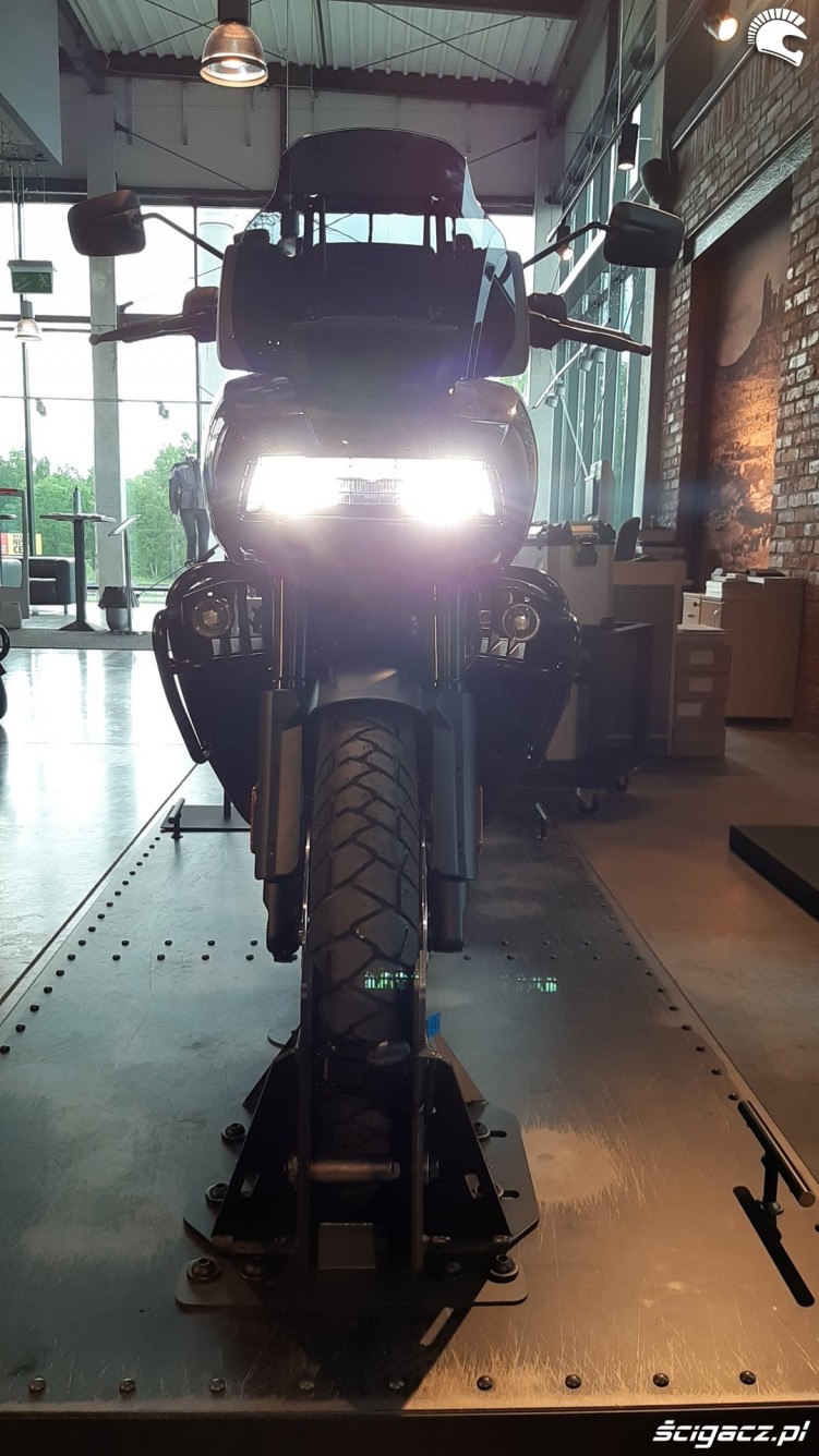 23 2021 Harley Davidson Pan America 1250 reflektor