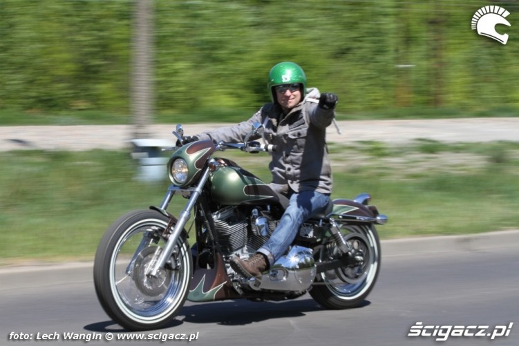 05 Harley Davidson Dyna Super Glide Custom dynamika
