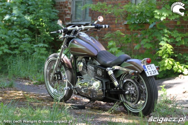 13 Harley Davidson Dyna Super Glide Custom 2004