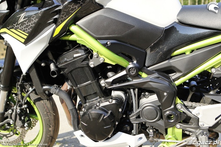 23 Kawasaki Z900 2021 motor