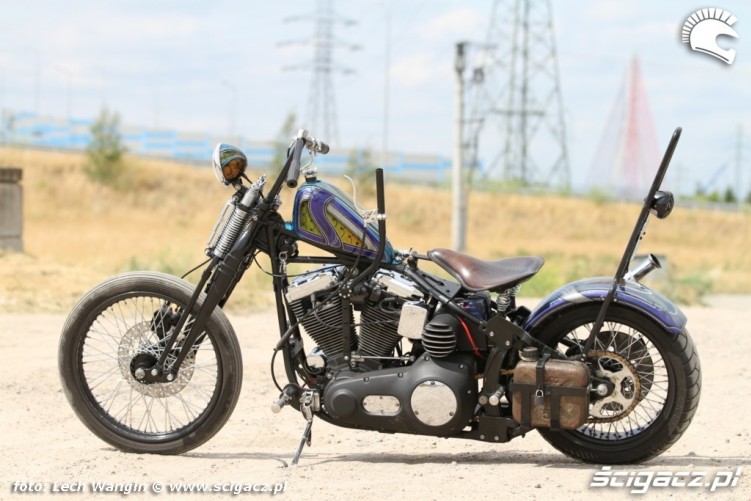 12 Harley Davidson Softail Evo Custom lewa