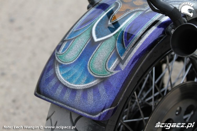 25 Harley Davidson Softail Evo Custom blotnik
