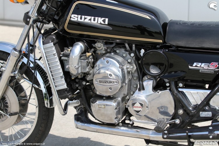 06 Suzuki RE 5 motor