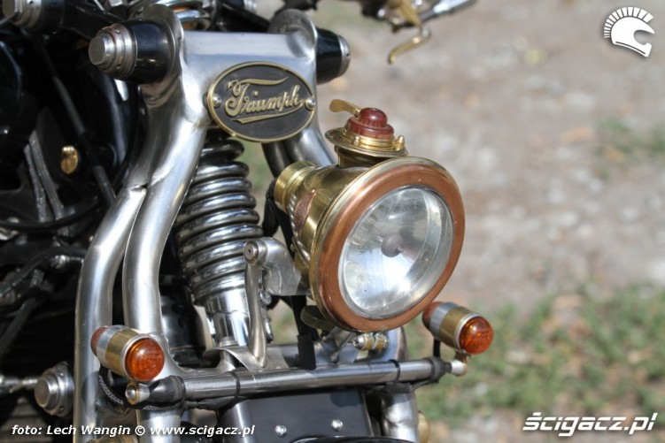 37 Triumph Bonneville America custom reflektor