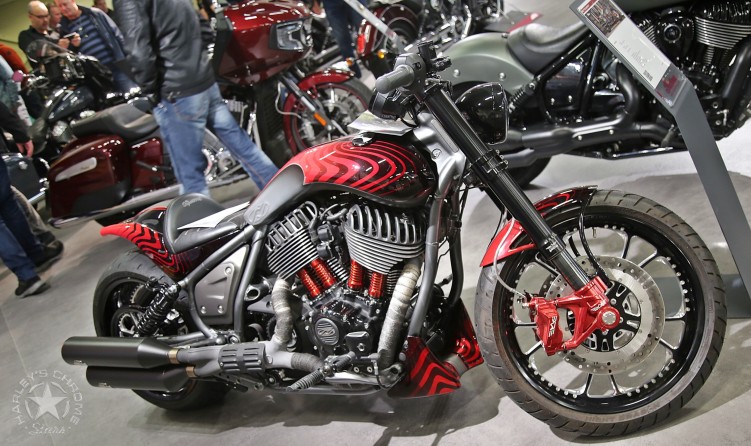104 Big Twin Bikeshow Expo 22 Houten wystawa motocykli custom