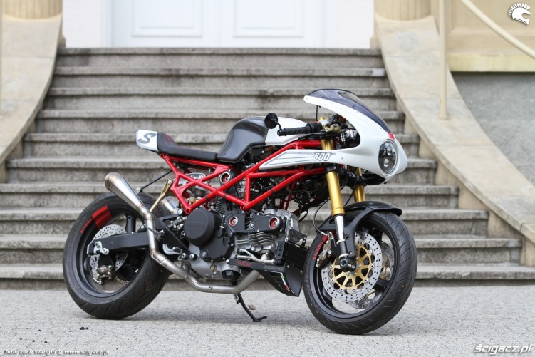 43 Ducati Monster 600 wersji custom