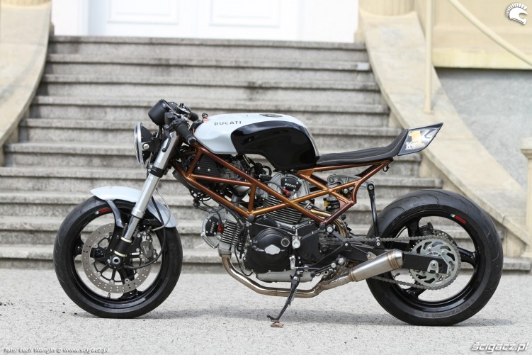 47 Ducati Monster 600 wersji custom