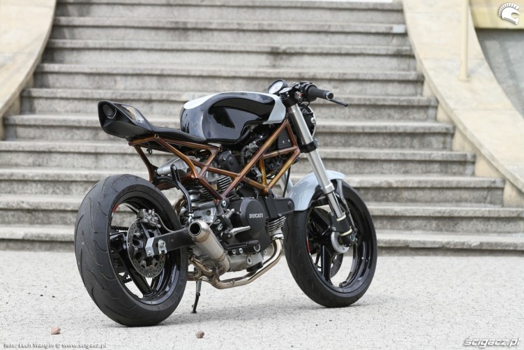 52 Ducati Monster 600 wersji custom