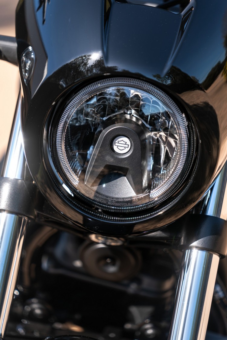 75 Harley Davidson Nightster swiatlo przednie