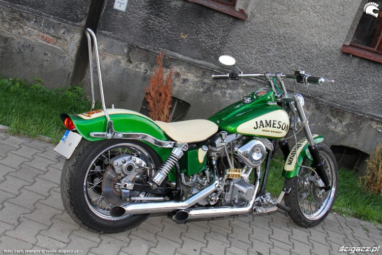 24 Harley Davidson Shovelhead custom bike