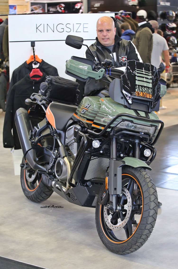 21 INTERMOT 2022 Harley Davidson