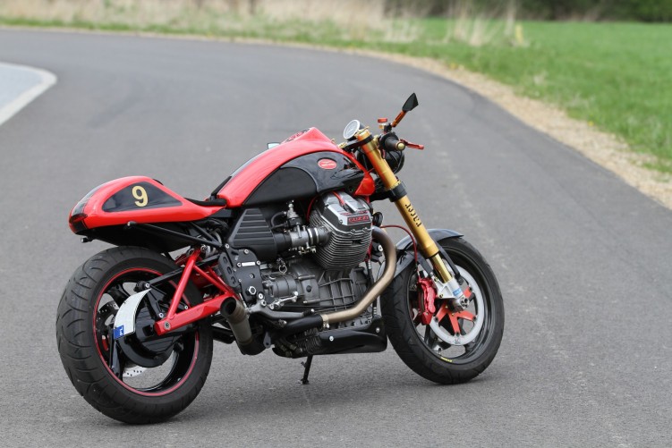 11 Moto Guzzi V10 Centauro custom odnowiony