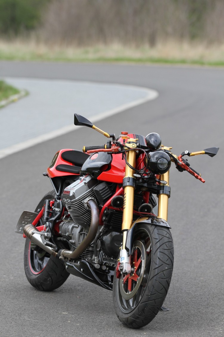 36 Moto Guzzi V10 Centauro custom