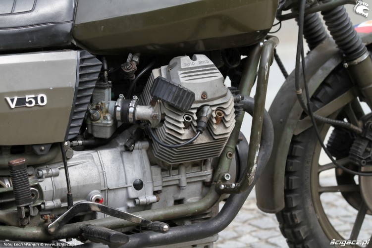 13 Moto Guzzi V50 Nato silnik