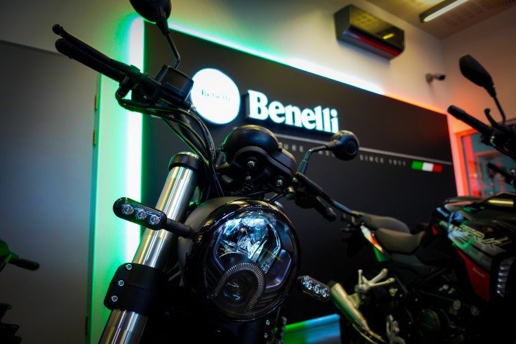 001 Motocykle Benelli Delta Plus Chorzow