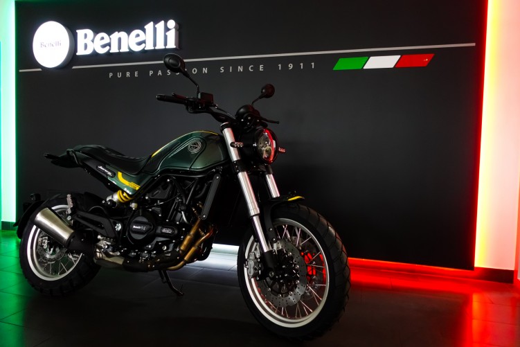 061 Motocykle Benelli Delta Plus Chorzow