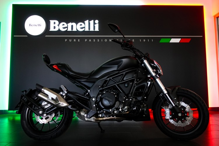 084 Motocykle Benelli Delta Plus Chorzow leoncino