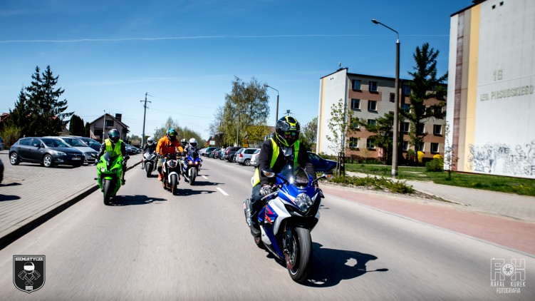 04 Motocyklisci rozpoczynaja sezon Siemiatycze 2022