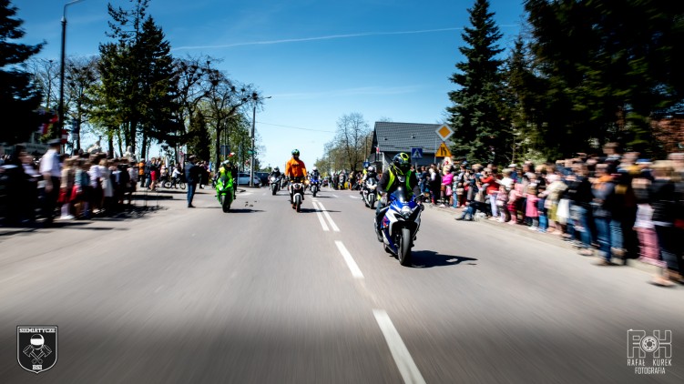 08 Motocyklisci rozpoczynaja sezon Siemiatycze 2022