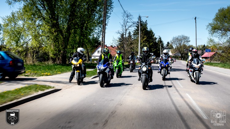 12 Motocyklisci rozpoczynaja sezon Siemiatycze 2022