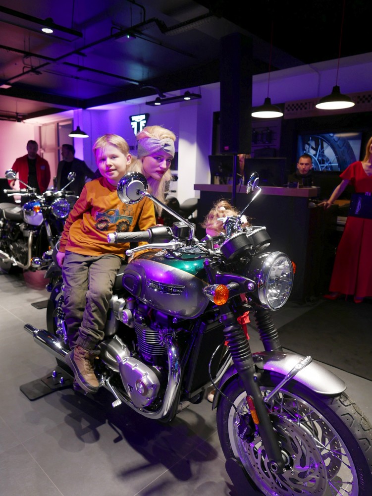 triumph bonneville salon triuph krakow