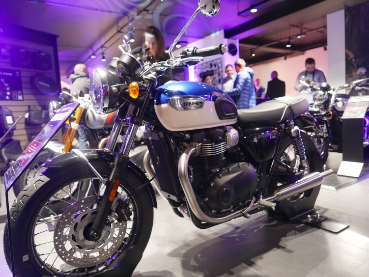 triumph bonnevillle t100 salon karkow