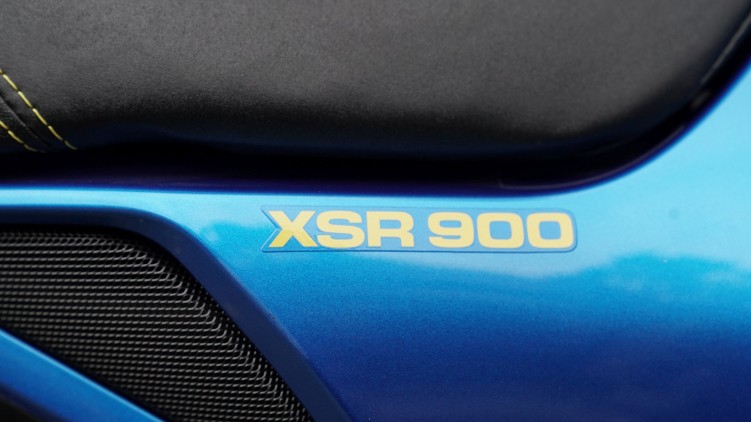 30 Yamaha XSR900 logo