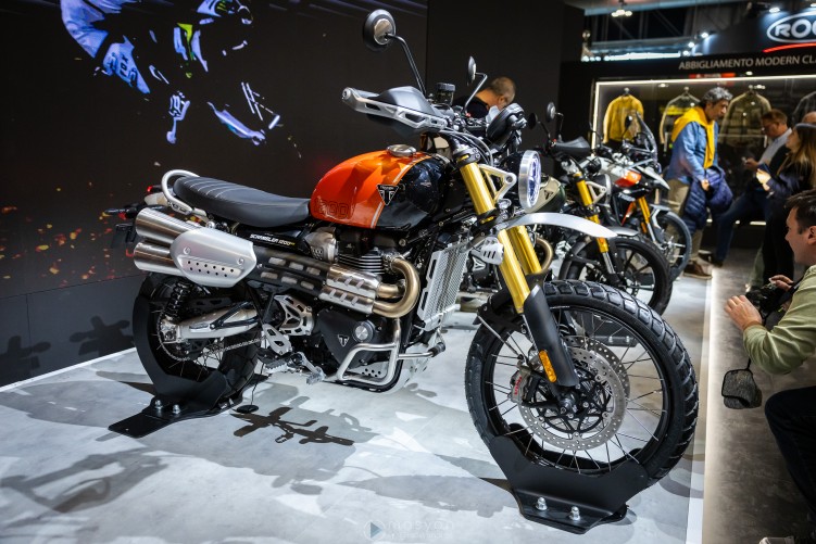 triumph scrambler 1200 xe EICMA 2023 53