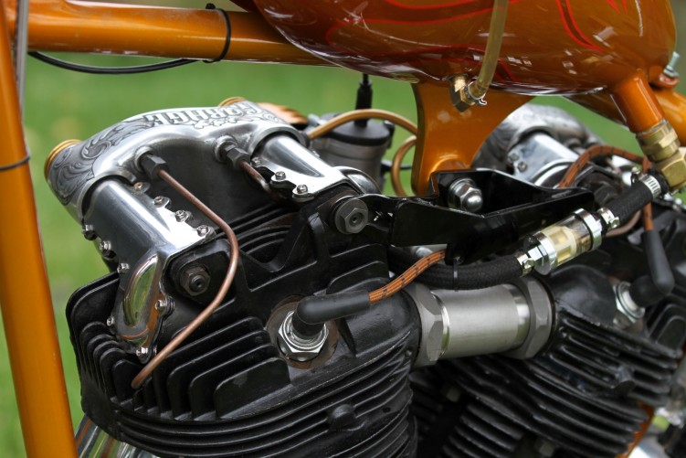 24 Harley Davidson Knucklehead cylindry