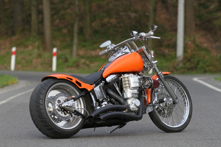 07 Harley Davidson Softail custom prawy bok