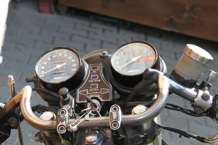 061 Honda CB 750 Four custom budzik