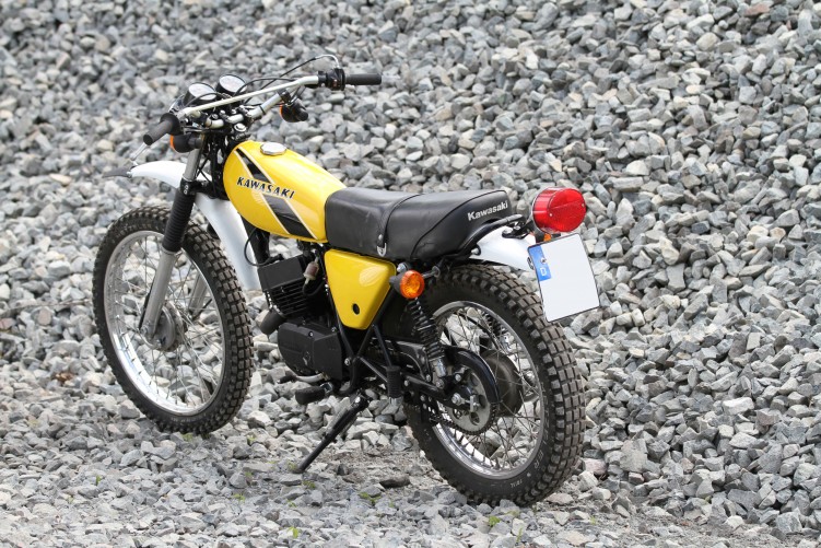 19 Kawasaki KE 125 Dwusuwe enduro z lat 70