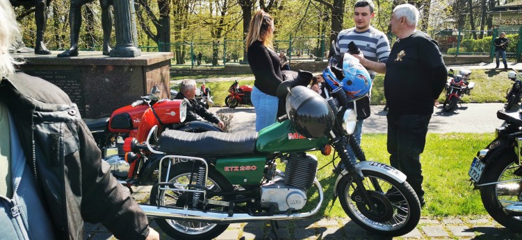 16 Motocyklowy Zjazd Gwiazdzisty do Czestochowy MZ ETZ 250