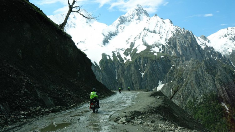 47 Motocykle w Himalajach Spotkanie na Przeleczy